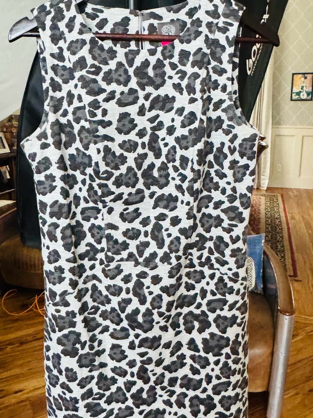 Vince Camuto Black & White Leopard Print Sleeveless Shift Dress